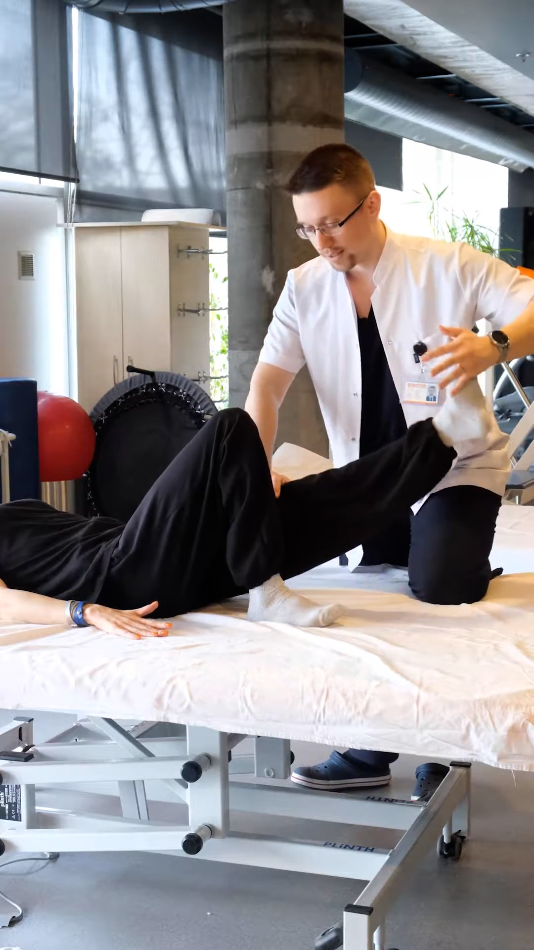 Parkinson ve Kalça Kırığı: Güvenli Yürüyüşe Dönüş Süreci
