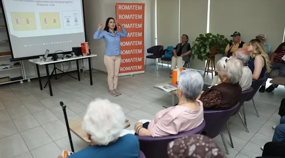 ندوة عن الحياة الصحية من Romatem في دار نيلوفر للمسنين